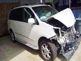 2004 TOYOTA SIENNA, WHITE, XLE MODEL, 3.3L, AT, AWD.   Z26397